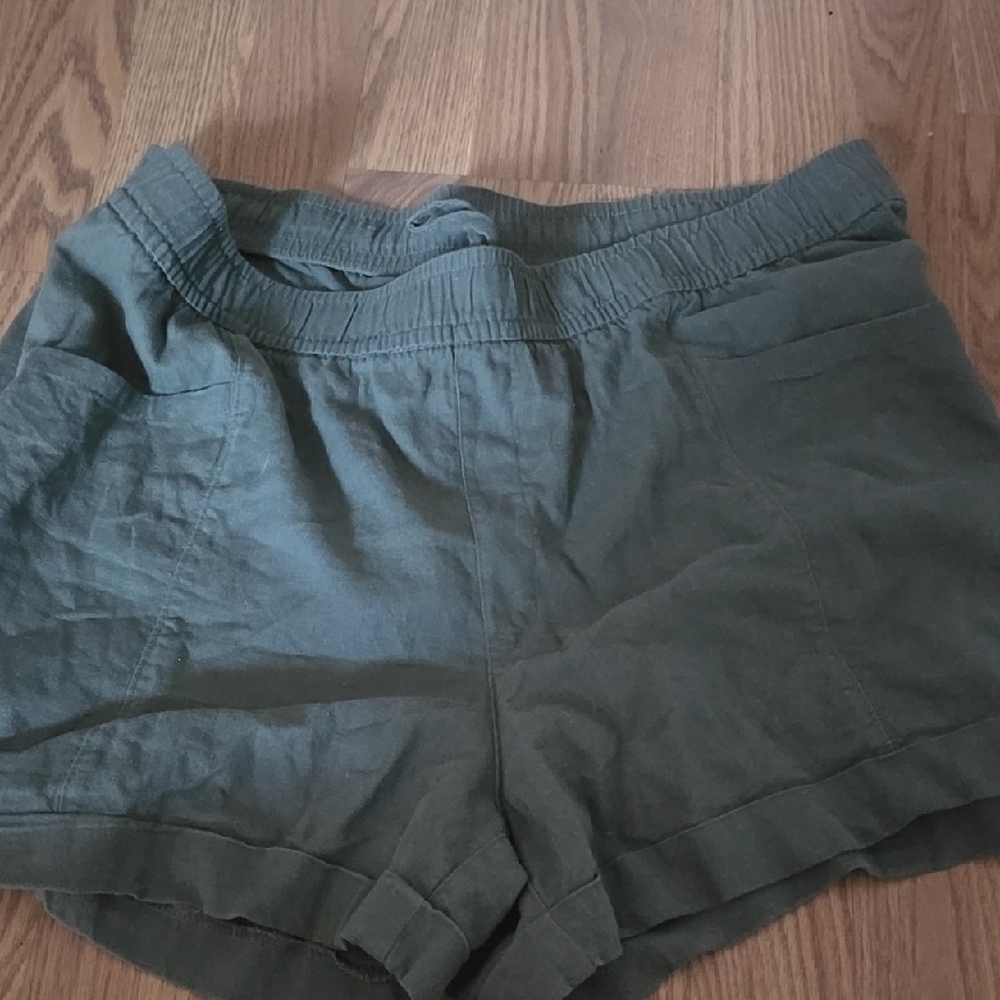 Old Navy Green Cargo Shorts Relaxed Fit